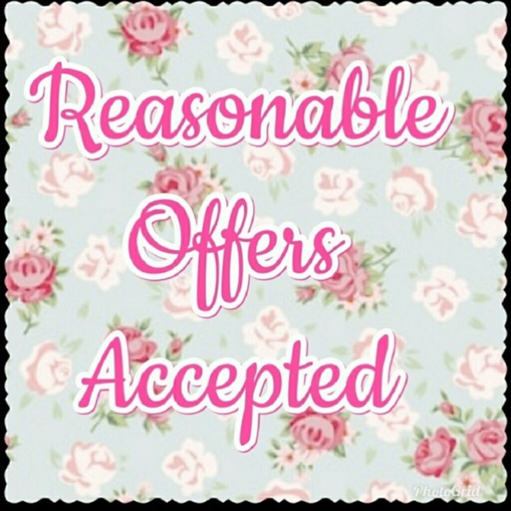 REASONABLE OFFERS ONLY 💗